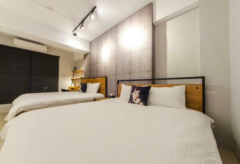 اتاق استاندارد چهارنفره با بالکن, Sunshine B&b