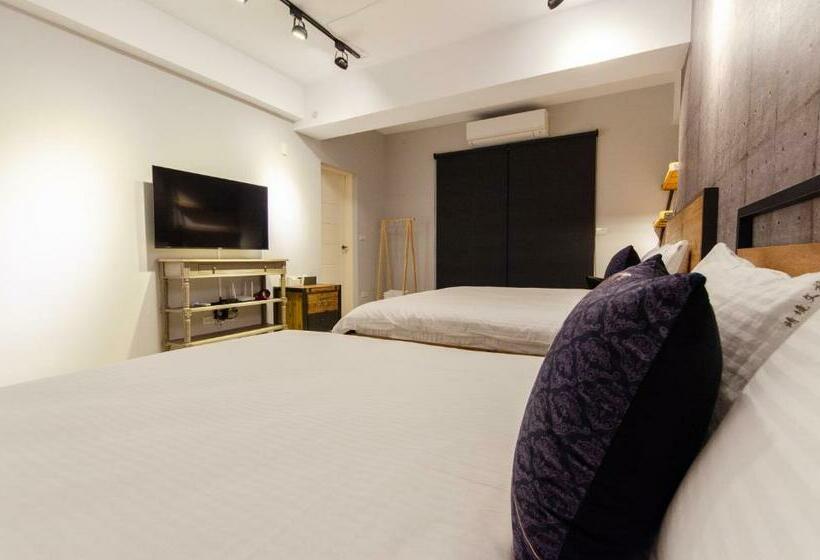 اتاق استاندارد چهارنفره با بالکن, Sunshine B&b