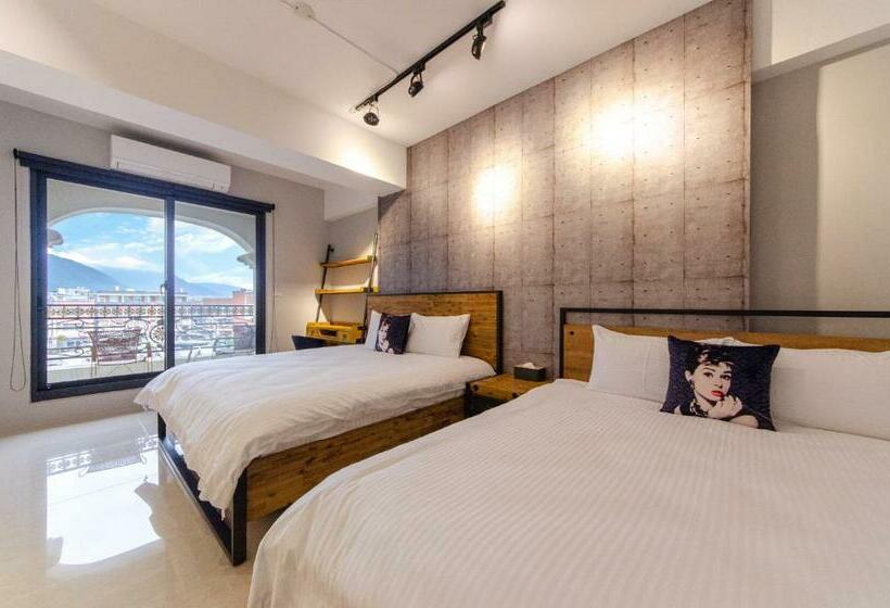 اتاق استاندارد چهارنفره با بالکن, Sunshine B&b