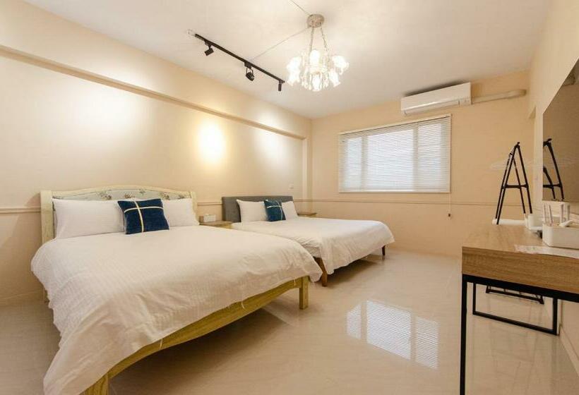 اتاق استاندارد چهار تخته, Sunshine B&b
