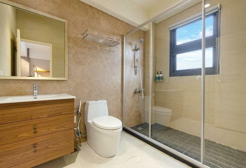 اتاق استاندارد چهارنفره با بالکن, Sunshine B&b