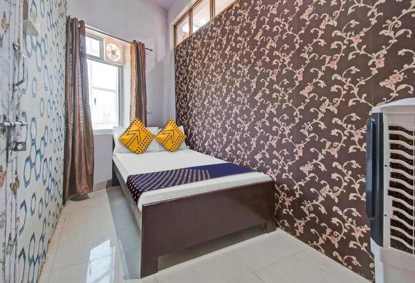 غرفة كلاسيكية ثلاثية, Spot On Hotel Dev