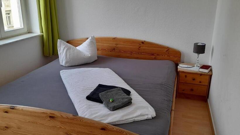 Номер Стандарт с Балконом, Apartment Hotel Schillerplatz