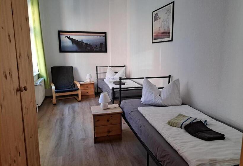 Номер Стандарт, Apartment Hotel Schillerplatz