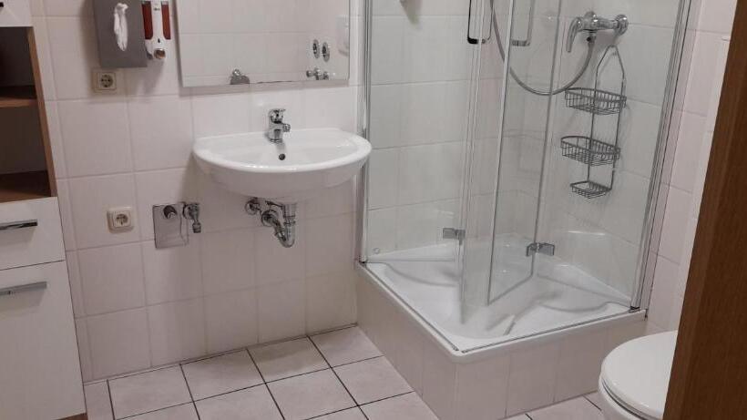 Одноместный Номер Basic, Apartment Hotel Schillerplatz