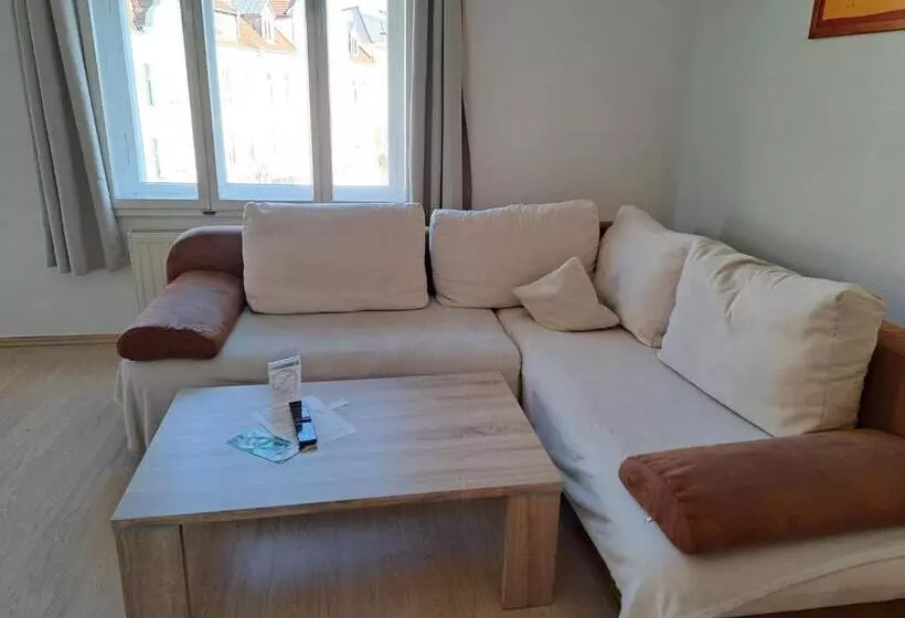 Classic Kolmen Hengen Huone, Apartment Hotel Schillerplatz