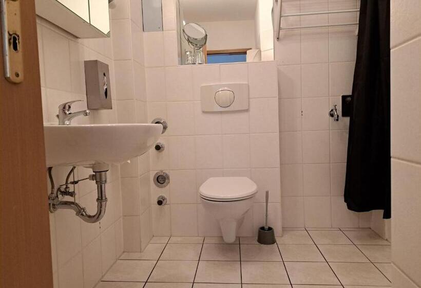 Трехместный Номер Классика, Apartment Hotel Schillerplatz