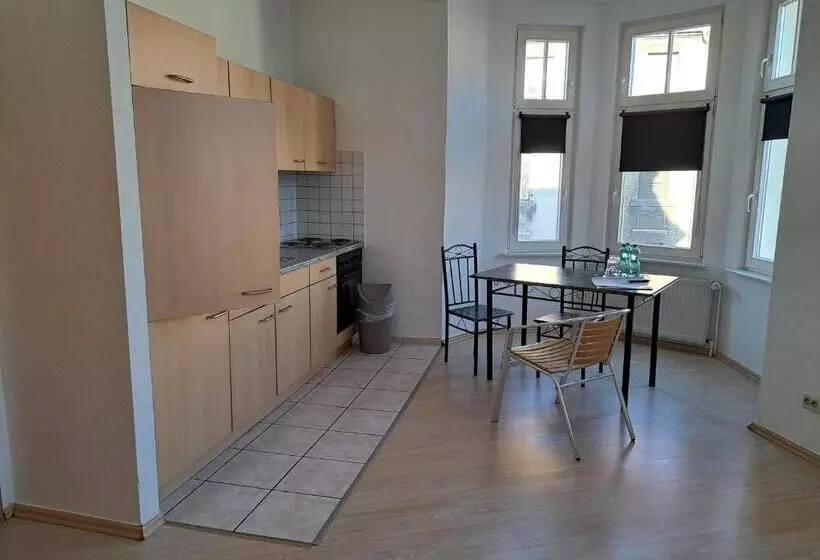Classic Kolmen Hengen Huone, Apartment Hotel Schillerplatz