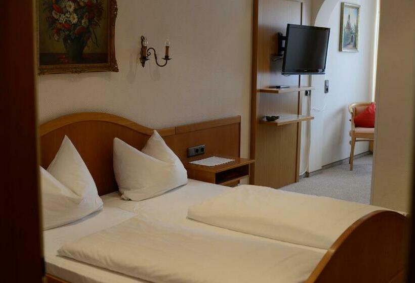 Трехместный Номер Базовый, Gasthof & Hotel Goldene Krone