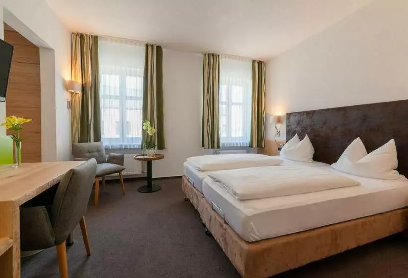 اتاق استاندارد, Gasthof & Hotel Goldene Krone
