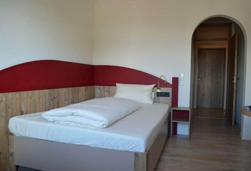 חדר אקונומי, Alpchalet Schwanstein