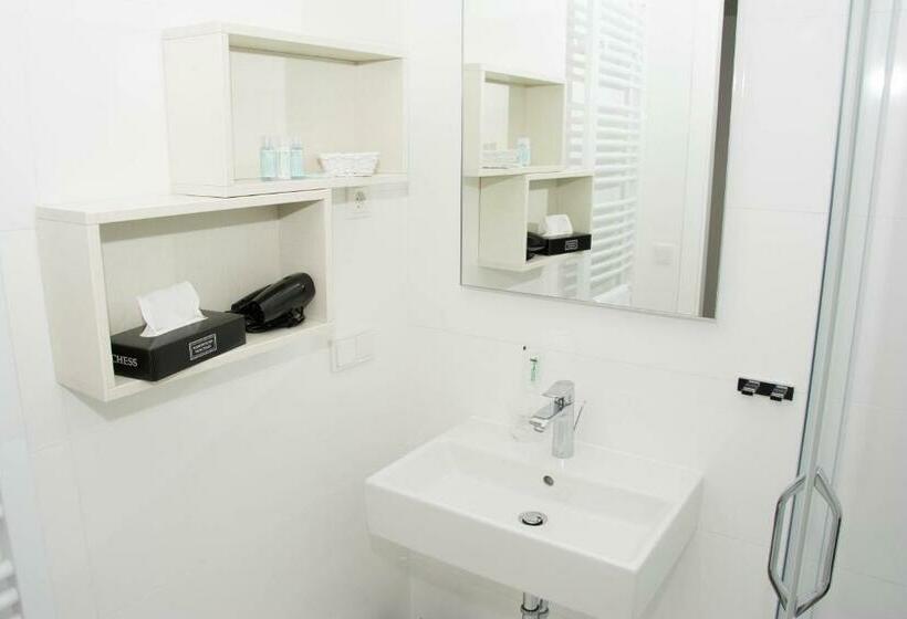 Номер Стандарт Трехместный, Bed & Breakfast Outlet