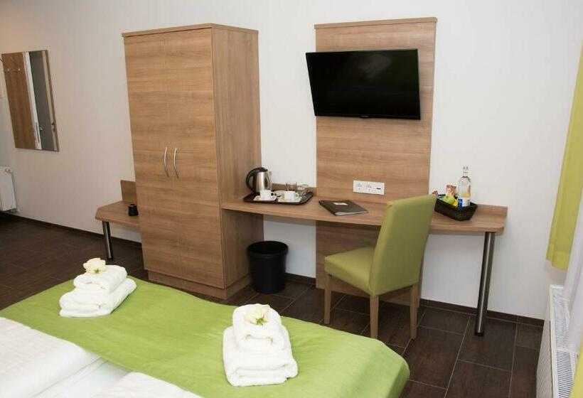 Номер Стандарт, Bed & Breakfast Outlet