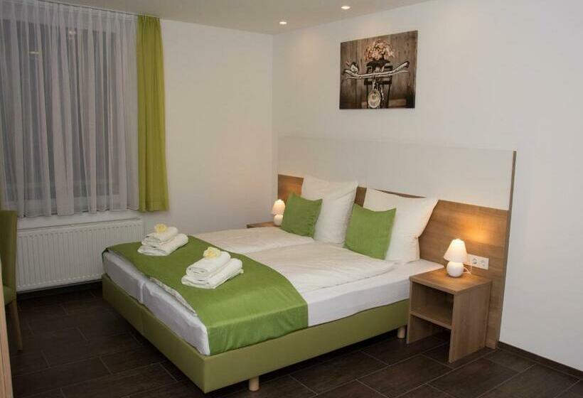 Номер Стандарт, Bed & Breakfast Outlet