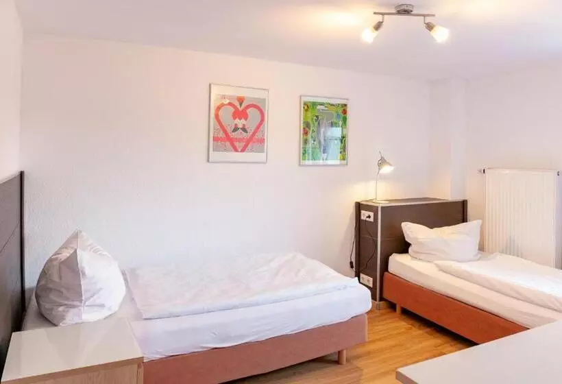 Economy Quadruple Room, Bethanien