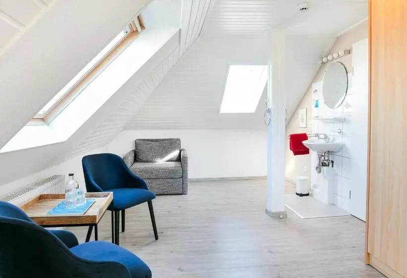 Standard Neljän Hengen Huone, Bethanien