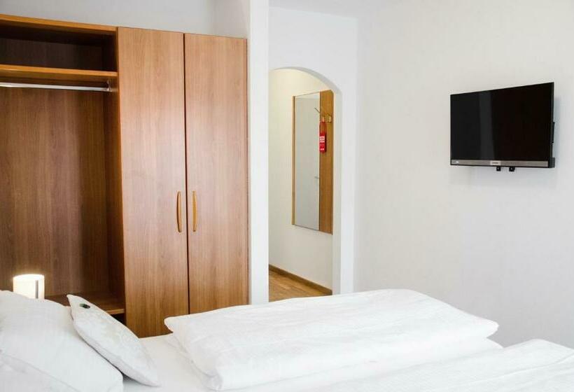 Номер Стандарт, Blaue Traube