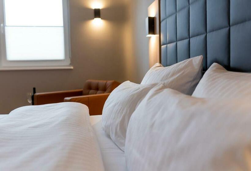 带大床的高级房间, Circle Inn