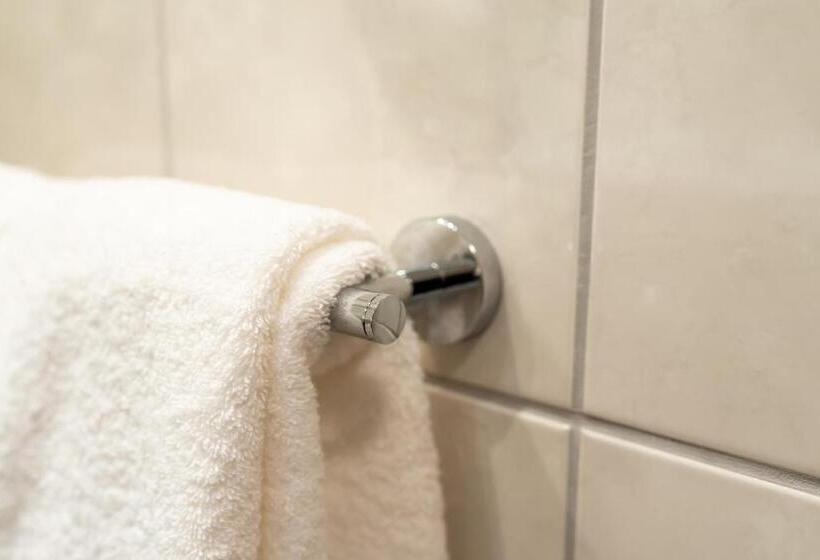 Полулюкс Повышенной Комфортности, Circle Inn