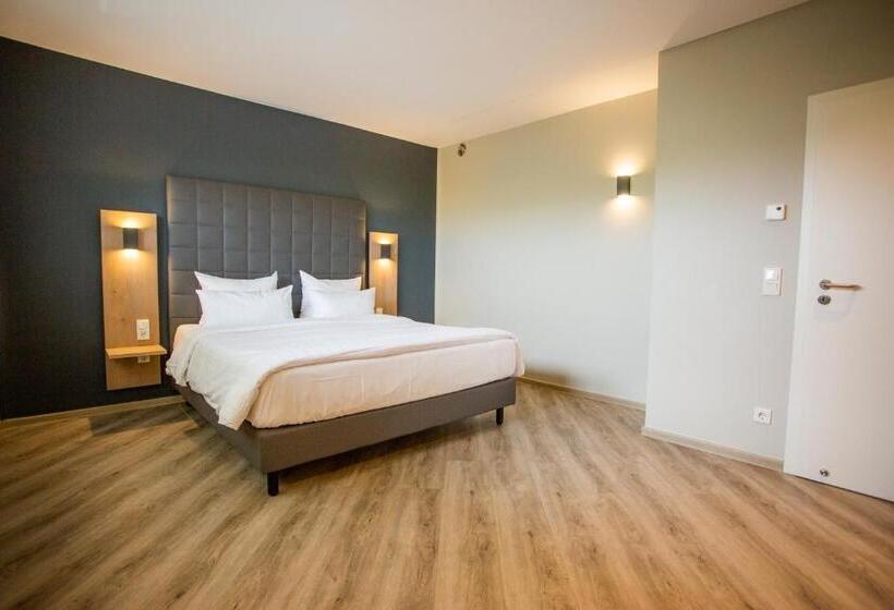 شقة غرفتين, Circle Inn