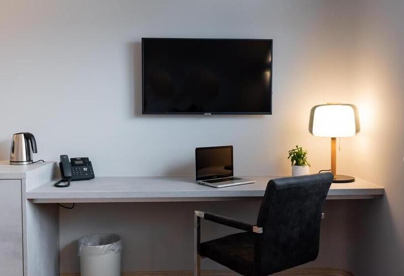 غرفة ديلوكس, Circle Inn