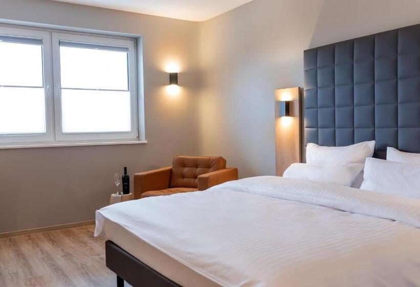 غرفة ديلوكس, Circle Inn