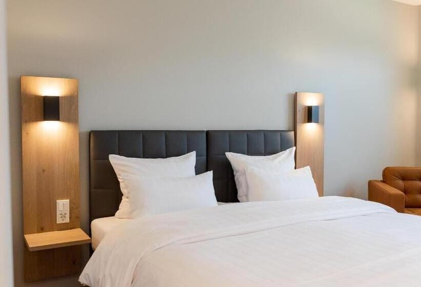 غرفة ديلوكس, Circle Inn