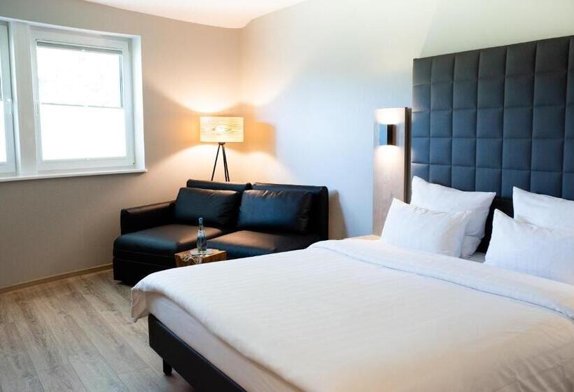 Полулюкс Повышенной Комфортности, Circle Inn