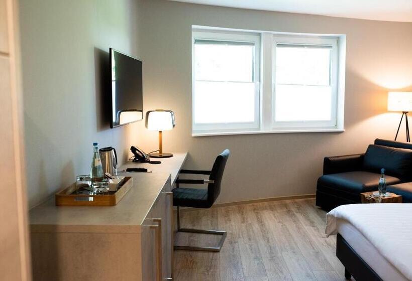 סוויטת ג'וניור דלוקס, Circle Inn