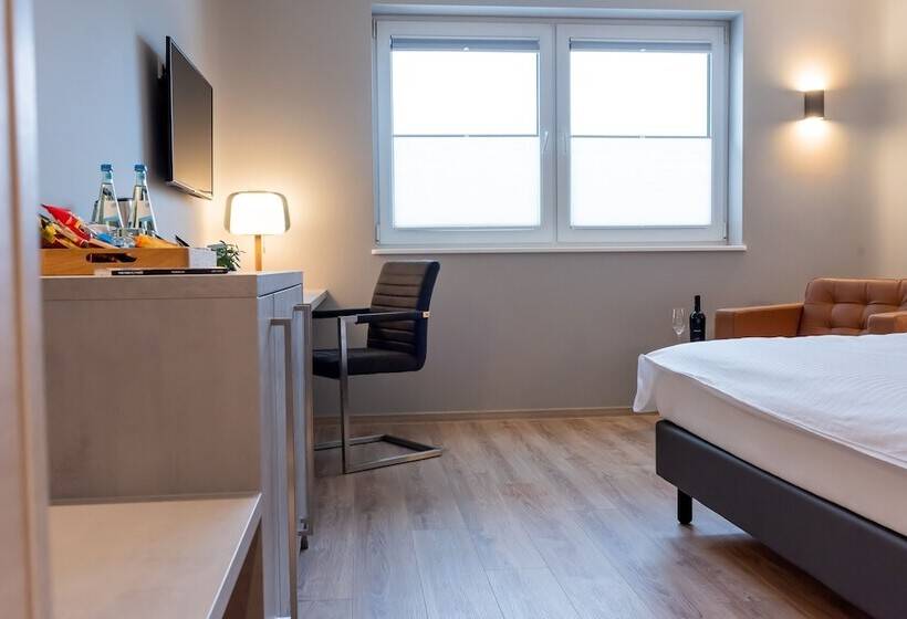 غرفة ديلوكس, Circle Inn