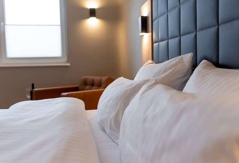 Номер Deluxe, Circle Inn