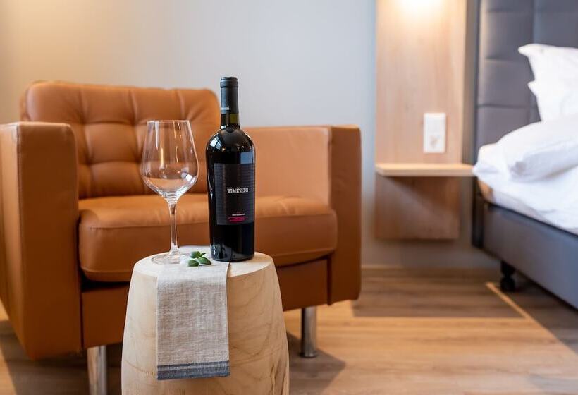 豪华房间, Circle Inn