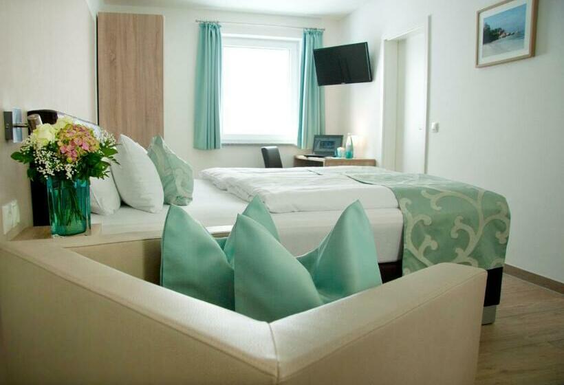 Номер Стандарт, Claro Garni