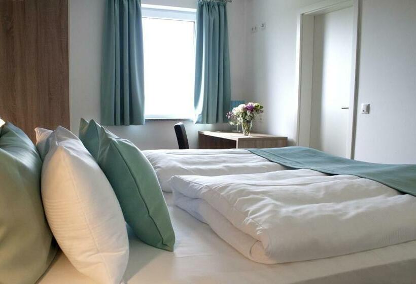 Номер Стандарт, Claro Garni