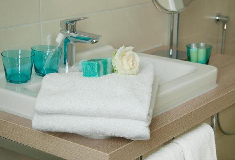 Номер Стандарт, Claro Garni