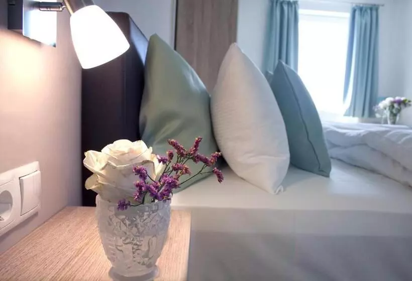 Quarto standard, Claro Garni
