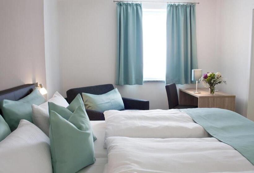 Номер Стандарт, Claro Garni