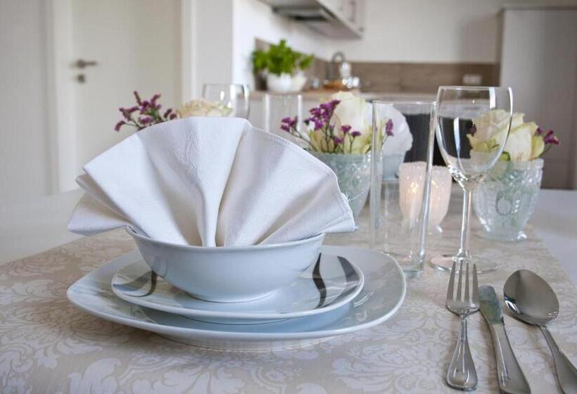 Апартаменты 1 Спальня, Claro Garni