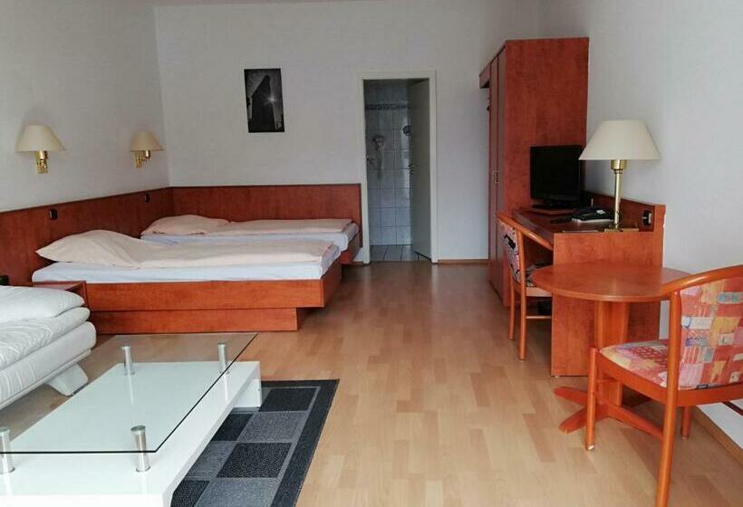 Номер Стандарт, Dorfschänke