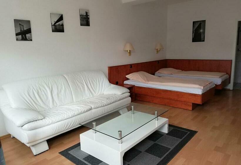 Номер Стандарт, Dorfschänke