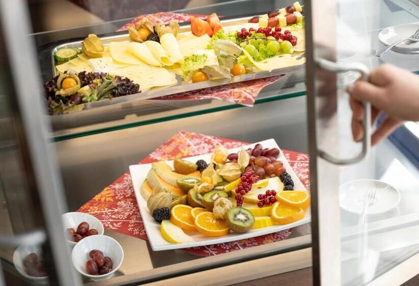 スタンダードルーム, Drei Rosen