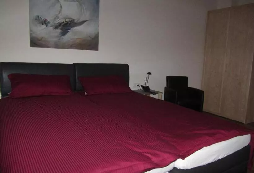 スタンダードシングルルーム, Exklusive Gastezimmer Landau