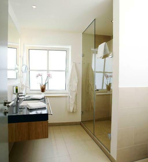 غرفة قياسية, Falken