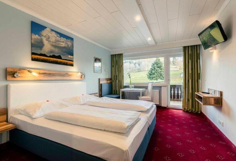 Номер Basic, Landhotel Grünwies Bonsai Wellness Garni