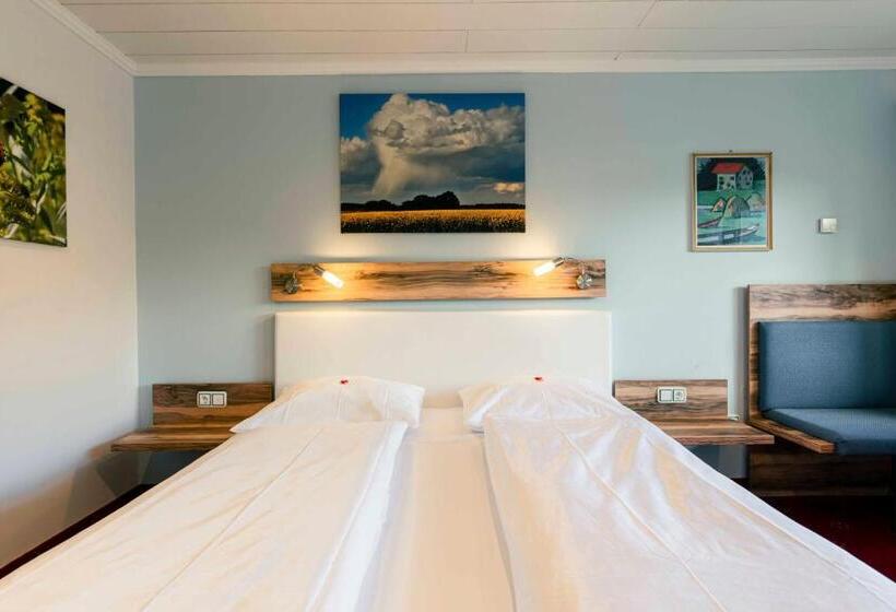Номер Basic, Landhotel Grünwies  Bonsai Wellness Garni