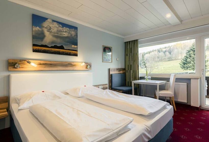 Номер Basic, Landhotel Grünwies Bonsai Wellness Garni