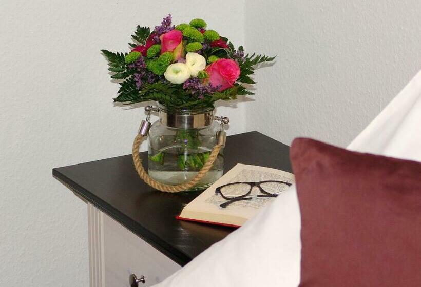 غرفة قياسية فردية, Garni Landhaus Uttum