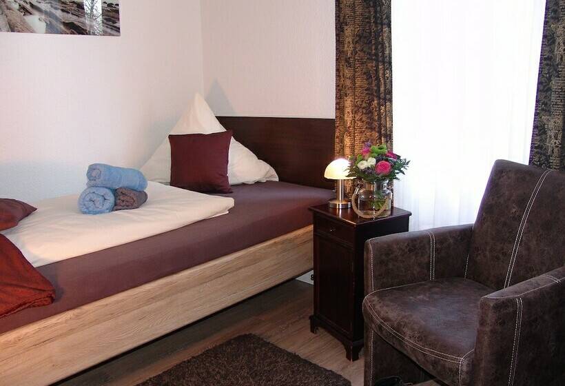 غرفة قياسية فردية, Garni Landhaus Uttum