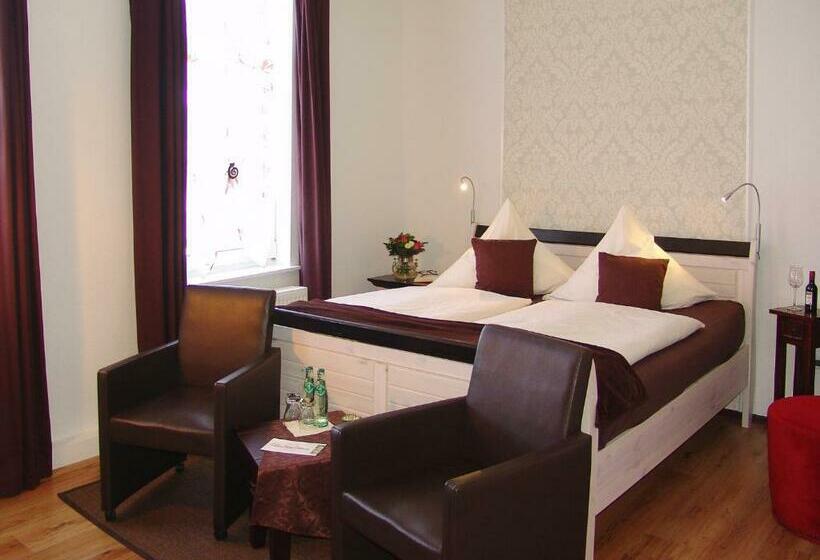 غرفة قياسية, Garni Landhaus Uttum