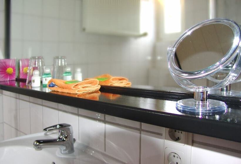 غرفة قياسية فردية, Garni Landhaus Uttum